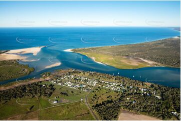 Aerial Photo Elliott Heads QLD Aerial Photography