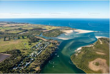 Aerial Photo Elliott Heads QLD Aerial Photography