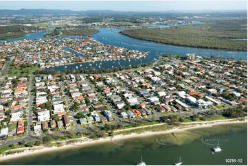 Aerial Photo Paradise Point QLD Aerial Photography