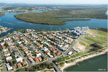 Aerial Photo Paradise Point QLD Aerial Photography
