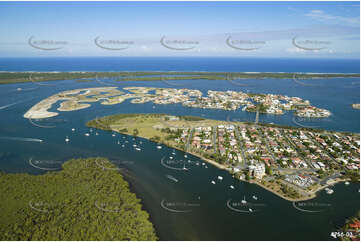 Paradise Point Gold Coast - Circa 2003 QLD Aerial Photography