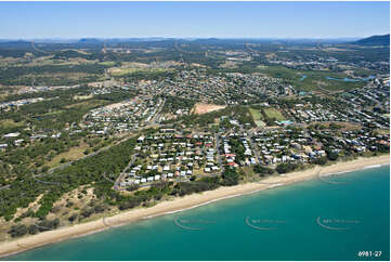 Aerial Photo Cooee Bay QLD Aerial Photography