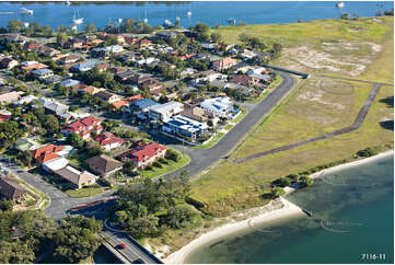 Aerial Photo Paradise Point QLD Aerial Photography