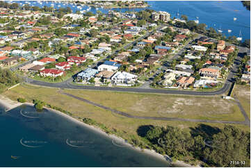 Aerial Photo Paradise Point QLD Aerial Photography