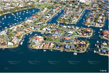 Aerial Photo Paradise Point QLD Aerial Photography