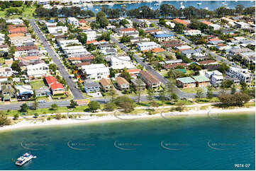 Aerial Photo Paradise Point QLD Aerial Photography