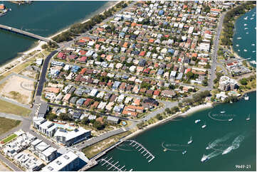 Aerial Photo Paradise Point QLD Aerial Photography