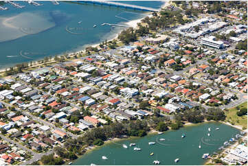 Aerial Photo Paradise Point QLD Aerial Photography
