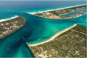 Aerial Photo Main Beach QLD Aerial Photography