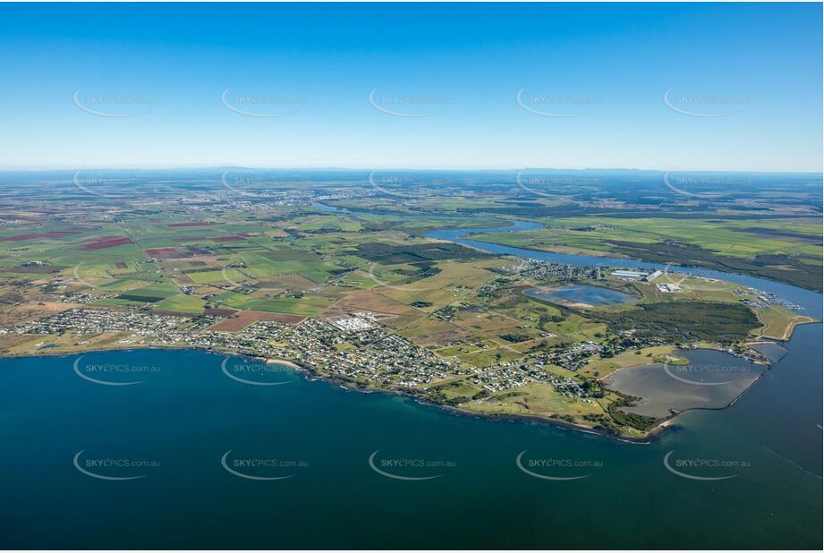 Aerial Photo Burnett Heads QLD Aerial Photography