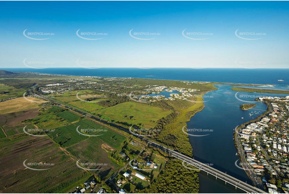 Aerial Photo Pacific Paradise QLD Aerial Photography