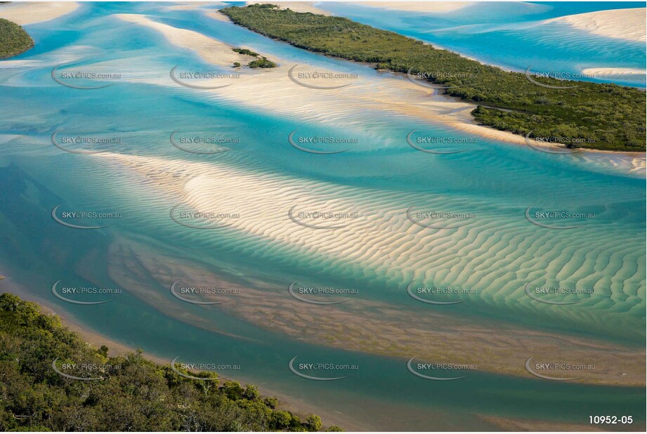 Stewart Island & Garry's Anchorage - Great Sandy Strait Aerial Photography