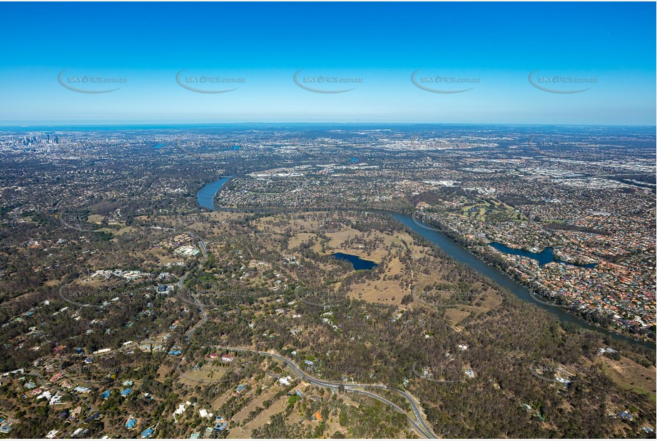 Aerial Photo Pinjarra Hills QLD Aerial Photography