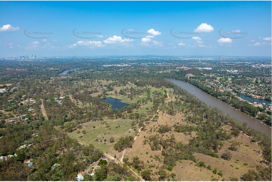 Aerial Photo Pinjarra Hills QLD Aerial Photography