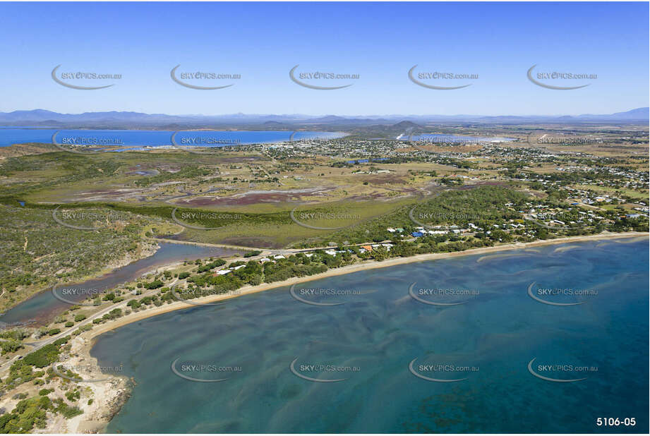 Aerial Photo Queens Beach Aerial Photography
