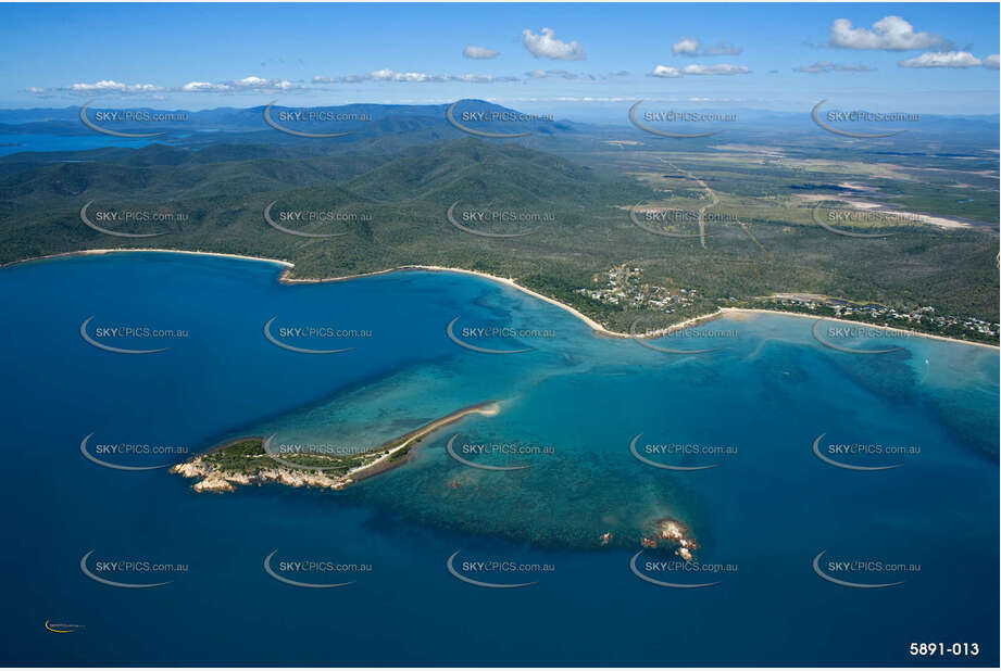 Aerial Photo Dingo Beach Aerial Photography
