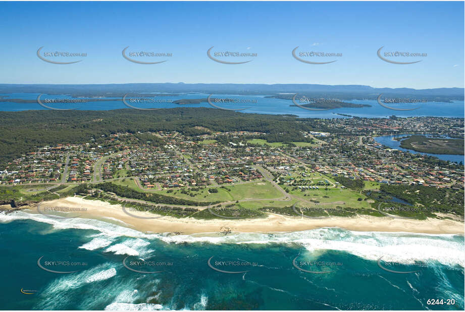 Aerial Photo Caves Beach NSW Aerial Photography