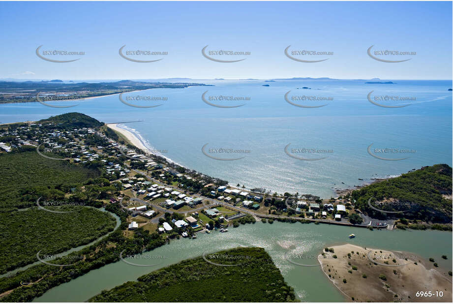 Aerial Photo Keppel Sands QLD Aerial Photography