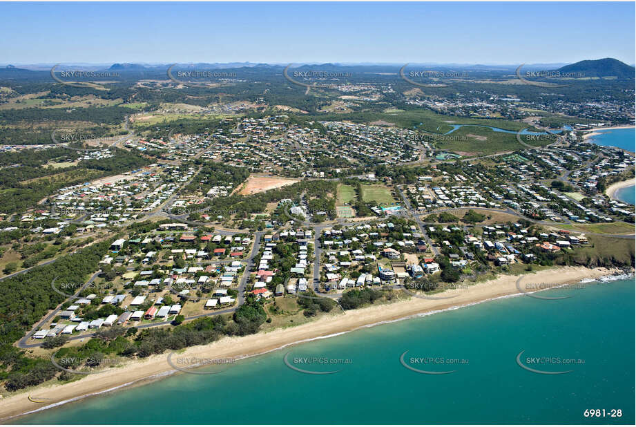 Aerial Photo Cooee Bay QLD Aerial Photography