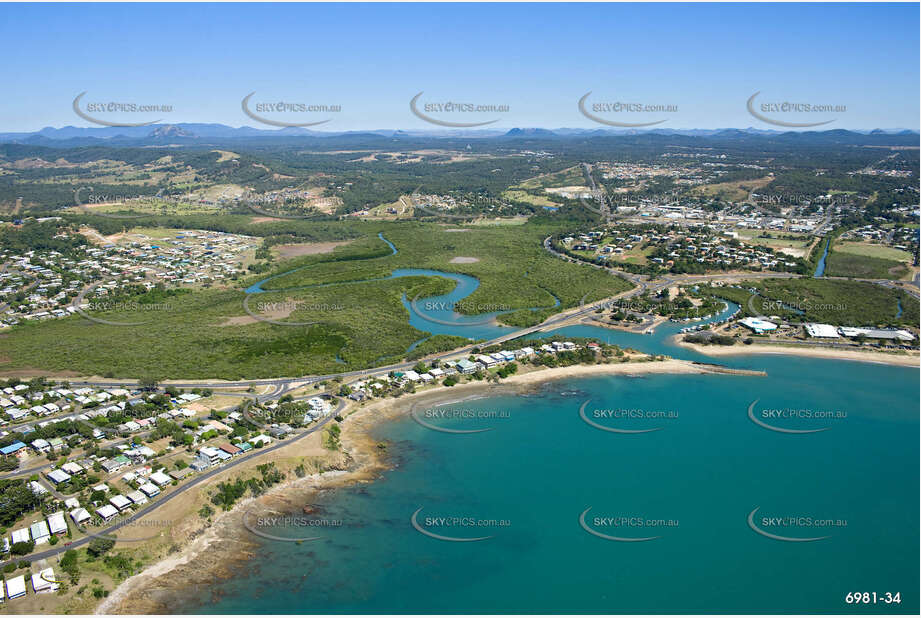 Aerial Photo Cooee Bay QLD Aerial Photography