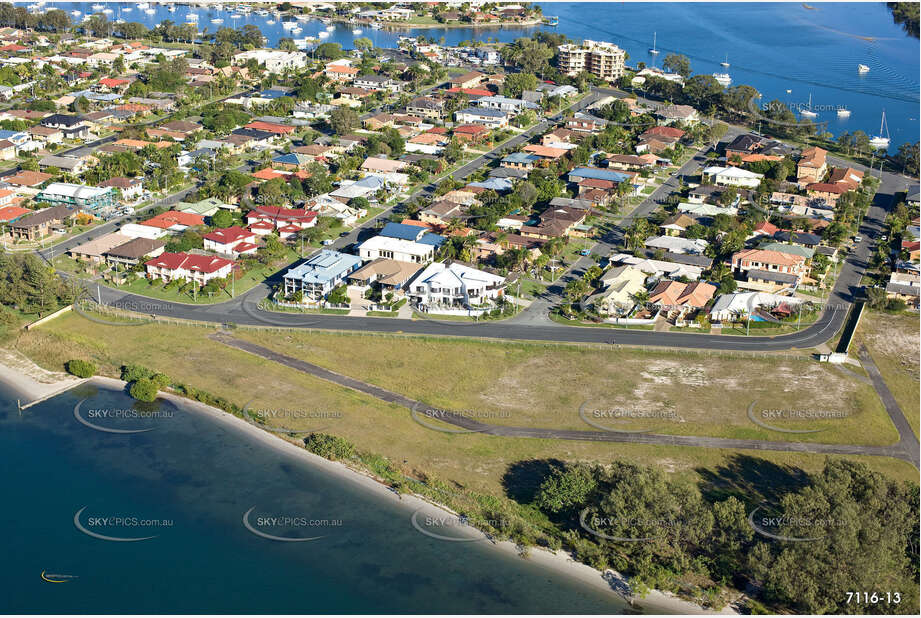 Aerial Photo Paradise Point QLD Aerial Photography