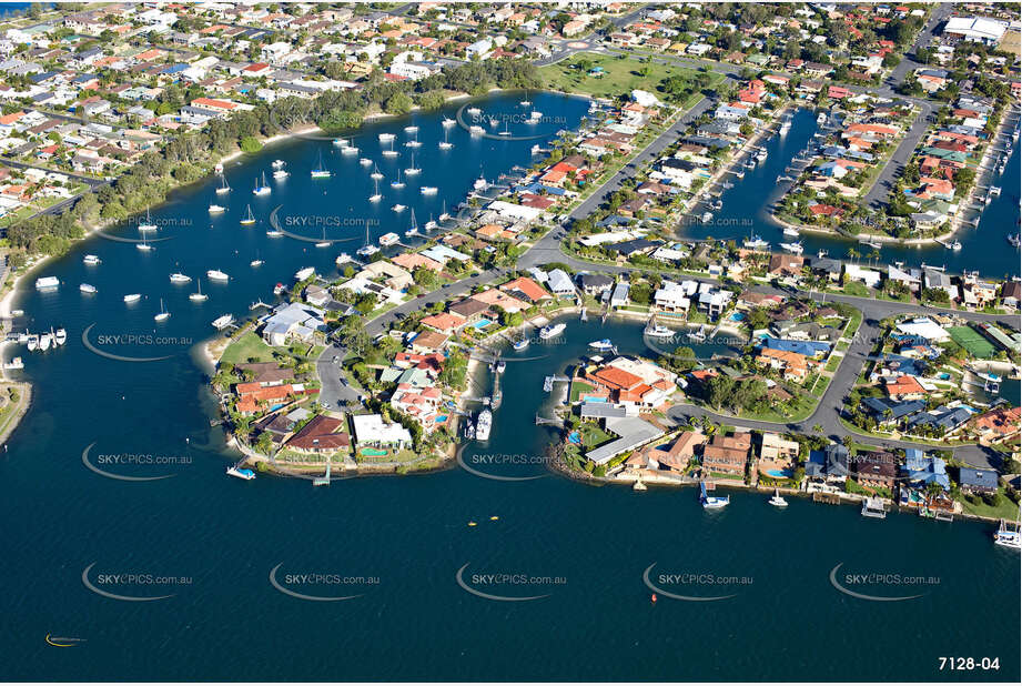 Aerial Photo Paradise Point QLD Aerial Photography