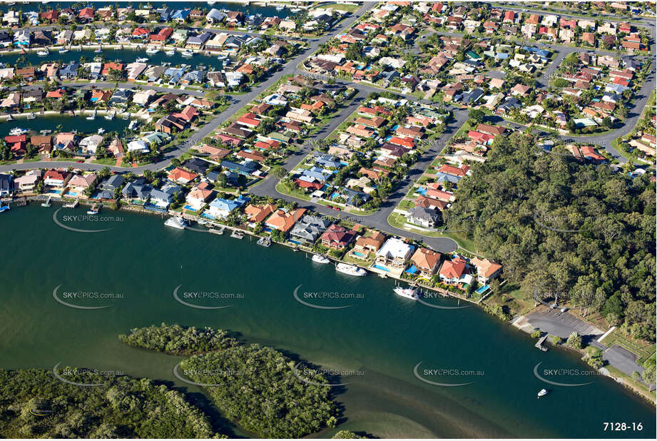 Aerial Photo Paradise Point QLD Aerial Photography