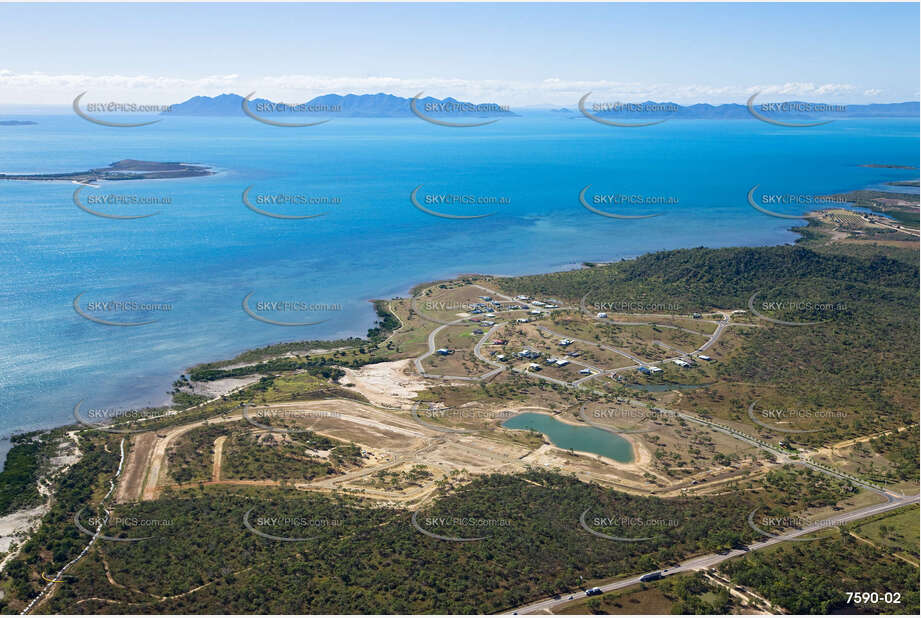 Aerial Photo Whitsunday Shores Aerial Photography