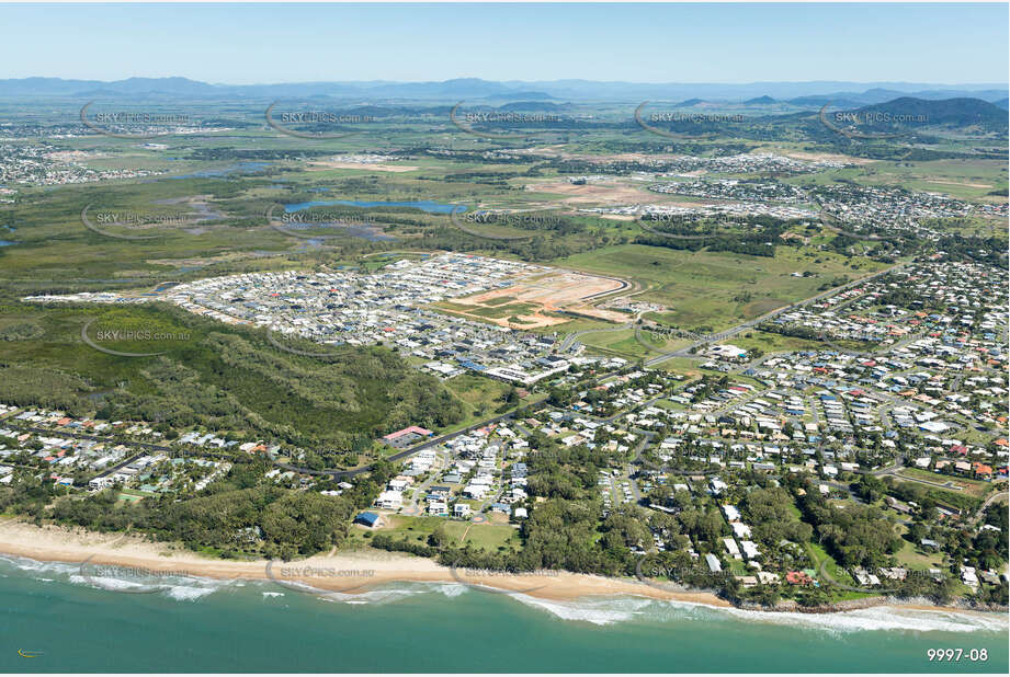 Aerial Photo Blacks Beach Aerial Photography